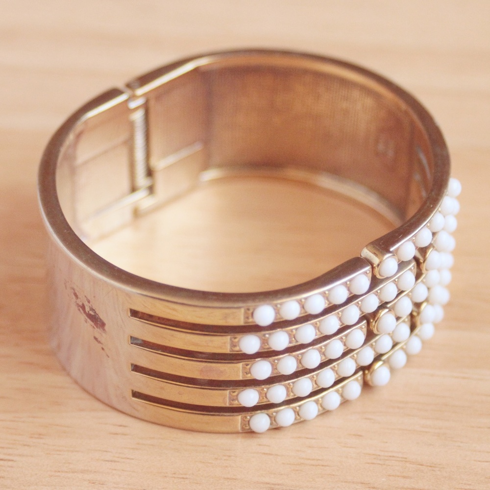 Banana Republic Hinged Gold Tone Bangle Bracelet White Faux Stone Pearl